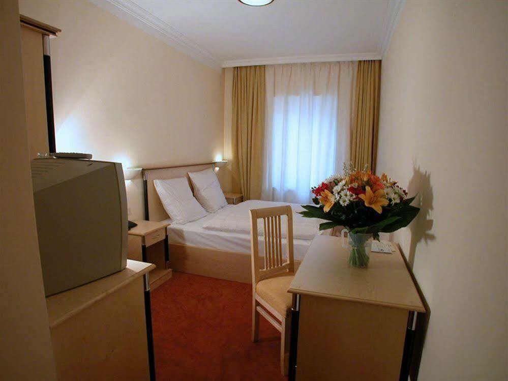Hotel Atlas Münih Dış mekan fotoğraf