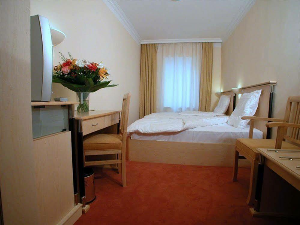 Hotel Atlas Münih Dış mekan fotoğraf